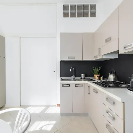 Light-filled Flat By Wonderful Italy アパート *
