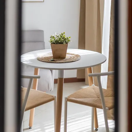 Light-filled Flat By Wonderful Italy