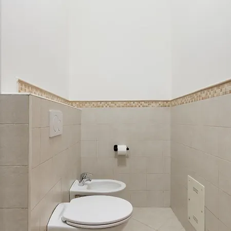Light-filled Flat By Wonderful Italy