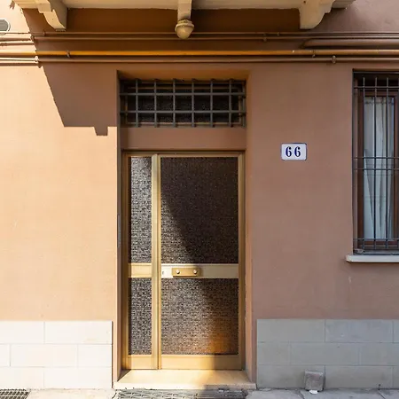 Light-filled Flat By Wonderful Italy
